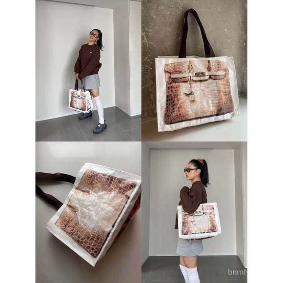 Croc "Print" Reusable Shopping Tote in Himalayan - Picture 6 of 12